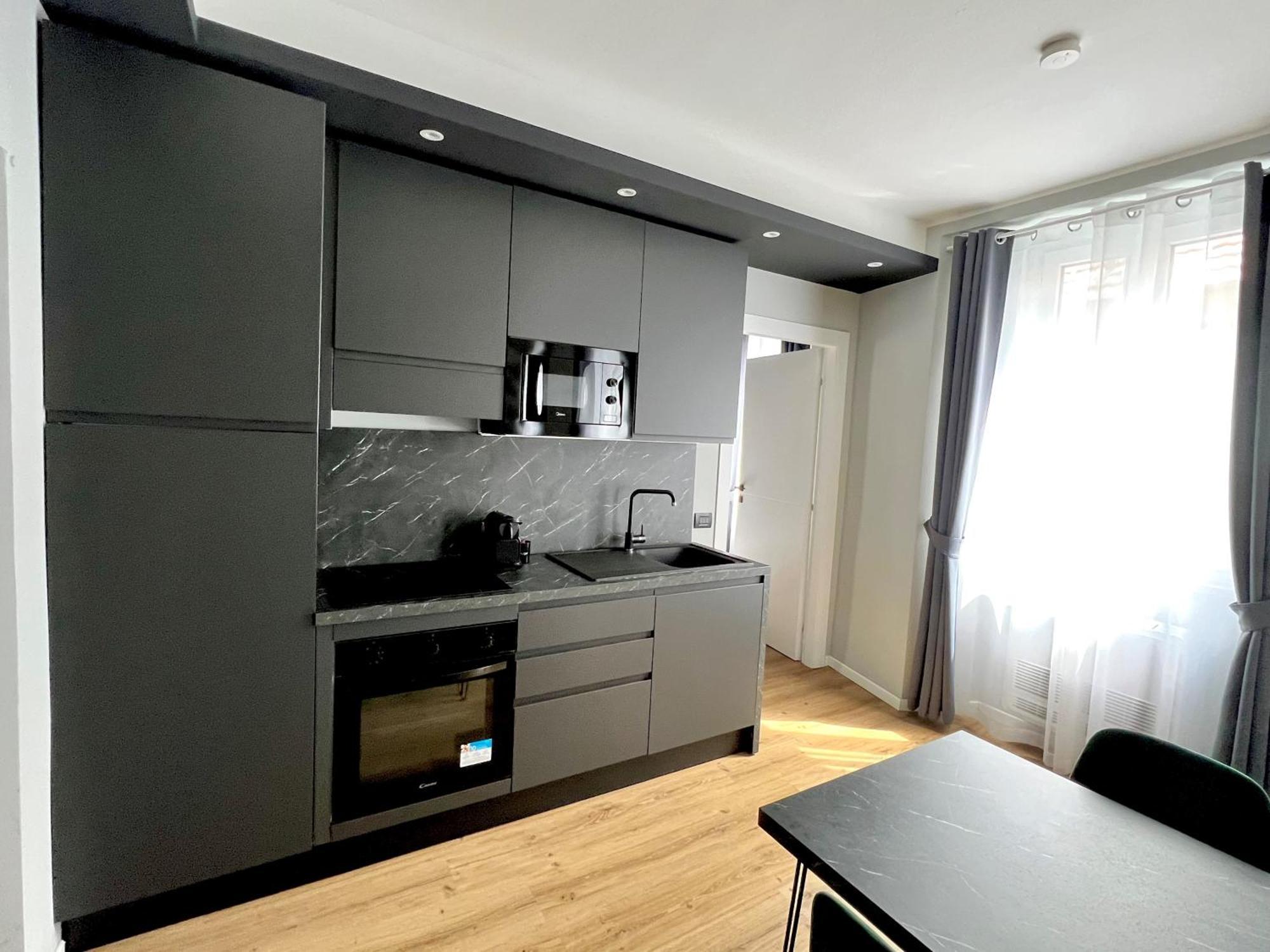 Prestige Duomo Apartment - Lake Como Buitenkant foto